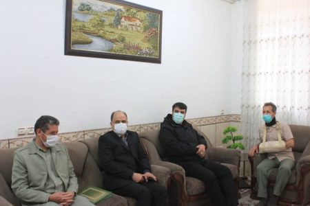 حضور سرهنگ محبت خانی در منزل محیط بان مجروح ایلامی/ ابلاغ «سلام» معاون رییس جمهور و ریاست سازمان حفاظت محیط زیست کشور