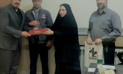 تقدیر مدیر روابط عمومی کارخانه سیمان ایلام از خبرنگاران به مناسبت هفته دولت