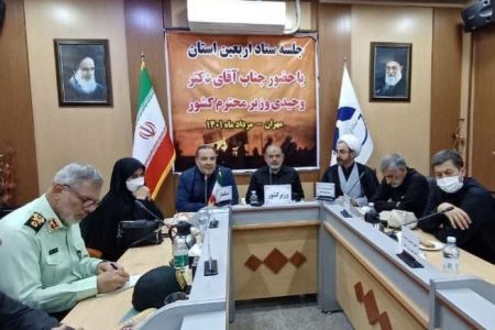 اردوگاه های اسکان و توقف زوار در شهرستان های مختلف با همکاری نیروهای نظامی و سپاه ایجاد شود/از ازدحام جمعیت در مرز جلوگیری شود
