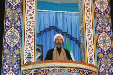 نماینده ولی‌فقیه در استان وامام جمعه ایلام: ریشه تناور انقلاب اسلامی با اغتشاشات کور دشمنان آسیبی نمی بیند