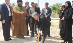 کلنگ ساختمان جدید کتابخانه عمومی امام سجاد(ع) بخش صالح آباد مهران به زمین زده شد