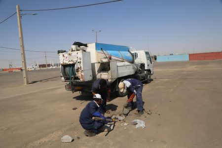 شست‌وشوی ۱۰ کیلومتر خط انتقال و شبکه فاضلاب پایانه مرزی مهران