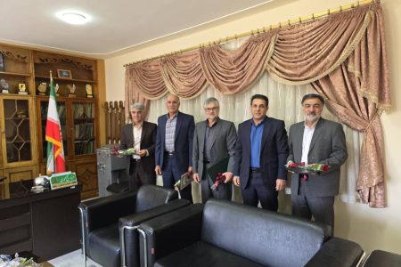 تجلیل از کوهنوردان و پاسداران محیط زیست به‌عنوان پیام‌آوران پویایی و مسئولیت‌پذیری
