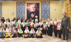 نماینده ولی فقیه در استان و امام جمعه ایلام، نسل جوان و دانش‌آموزان را «وارثان شهدا و آینده‌سازان انقلاب اسلامی دانست» 